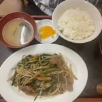 珍満 - レバニラ定食