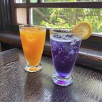 自由亭喫茶室 - 長崎みかんのジュースと紫陽花ドリンク