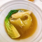 北京飯店 - 蒸し鶏入りフカヒレの姿煮