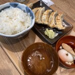 肉汁餃子のダンダダン - 