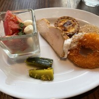 The Living Room with SKY BAR - 