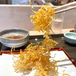 てんぷら 近藤 - ◎にんじんの寄せ揚げはにんじんが苦手な人でも食べれると言う。