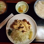 Shouya - チキン南蛮定食、味噌汁を豚汁に変更。