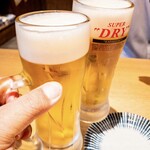 Taishuusakaba Dongame - 生ビールで乾杯。