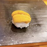 小判寿司 - キタムラサキウニ