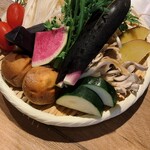 Sumiyaki Jingisukan Kitano Kaze - 季節の野菜盛り