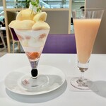タカノフルーツパーラー - 岡山県産 桃のパフェと桃のジュース