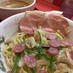 ラーメンたんろん - ピザ味噌和えつけ(2013/9)