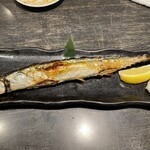 Kaisen Robata Funa Ei - 秋刀魚の塩焼き