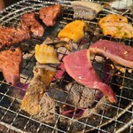 Sumibiyakiniku Horumon Ajimaki - 