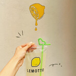 LEMOTTO - 生搾りレモネードL