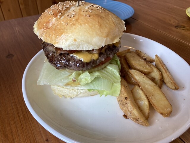 Relocated]BOO'S BURGER - Furano/Hamburger | Tabelog