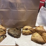 Milk cafe - クランベリー300円、 チョコレート300円×2、 プレーン220円×3、 カスタム商品（ほうじ茶）300円