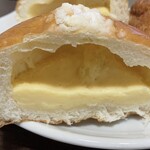 Rasante - プレミアムクリームパンの断面