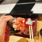 築地 男前鮓 - たまねぎとろ巻き