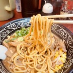 らーめん熊吉 - 中太麺