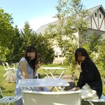 北の住まい設計社 カフェ - 2017.08.06訪問時の妻（右）と妻のトモダチ（左）