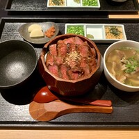 最飛び飛騨牛 しゃぶすき家 馬喰一代 名古屋WEST - 飛騨牛ひつまぶし、テールスープ、香の物