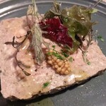 ラ ランテルナ ディ ジェノバ - 鴨と豚肉のテリーヌ ﾏｽﾀｰﾄﾞ添え