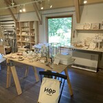 北の住まい設計社 カフェ - ショールーム内観