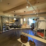 北の住まい設計社 カフェ - ショールーム内観