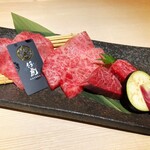 牛刺しと焼肉 仔虎 - 