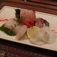 完全個室鮨和食かなうS - 刺し 五種盛