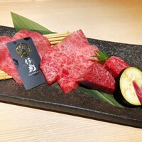 牛刺しと焼肉 仔虎 クリスロード店 - 