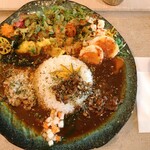 BOTANI：CURRY - チキンあいがけ（1250円）