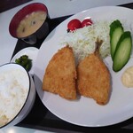 どんぐり - 料理写真:「アジフライ定食」①