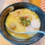 濃厚鶏ソバ 麺 ザ クロ - 