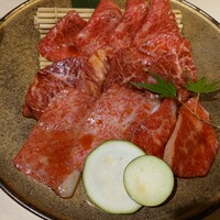 牛刺しと焼肉 仔虎 クリスロード店 - ロース、ハラミ、カルビ