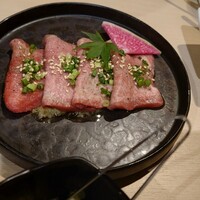 牛刺しと焼肉 仔虎 クリスロード店 - ネギタン塩