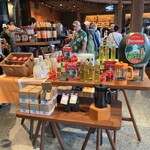 Starbucks Reserve Roastery and Tasting Room - 