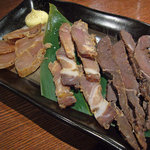 ビアバー うしとら - 自家製干し肉