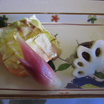 加賀旬彩　梅八 - 鮭の丹波焼き