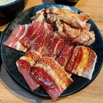 炭火焼肉 牛鼎 - 