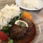 タヴェルナハンバーグ - ダヴェルナハンバーグセットシーザーサラダに変更