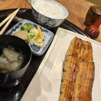 うなぎと季節料理とらや - 