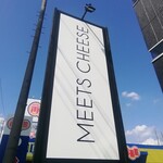 MEETS CHEESE  - 
