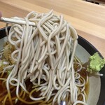 Tora Soba - 麺はゴワっとしたタイプです。