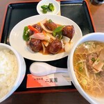 Futabaen - 手ごね肉団子の甘酢定食