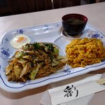 グレイス・喫茶 - 焼きそばセット 950円、ドライカレーに変更 200円(税込)。 