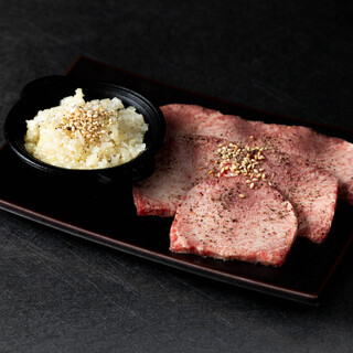 懐かしいながらも新しい、ワンランク上の焼肉を堪能
