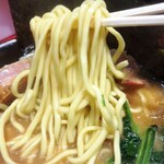 Yokohamaramemmasagoya - ラーメン並、麺リフトアップ