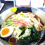 中華麺房 東龍 - トッピングは「カニカマ」「ワカメ」「味玉」「メンマ」♬