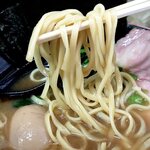 横濱家系ラーメン 勝鬨家 - 麺リフト
