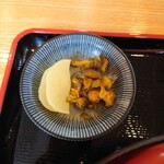 やぶ善 - 箸休めのお漬物は、ありがたい存在。