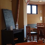 やぶ善 - 厨房入口の黒板メニュー。