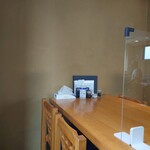 やぶ善 - 店内奥のテーブル席。